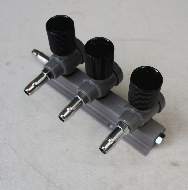 Luftverteiler 9 mm mit 3 Ausgängen für 8 mm Luftschlauch 